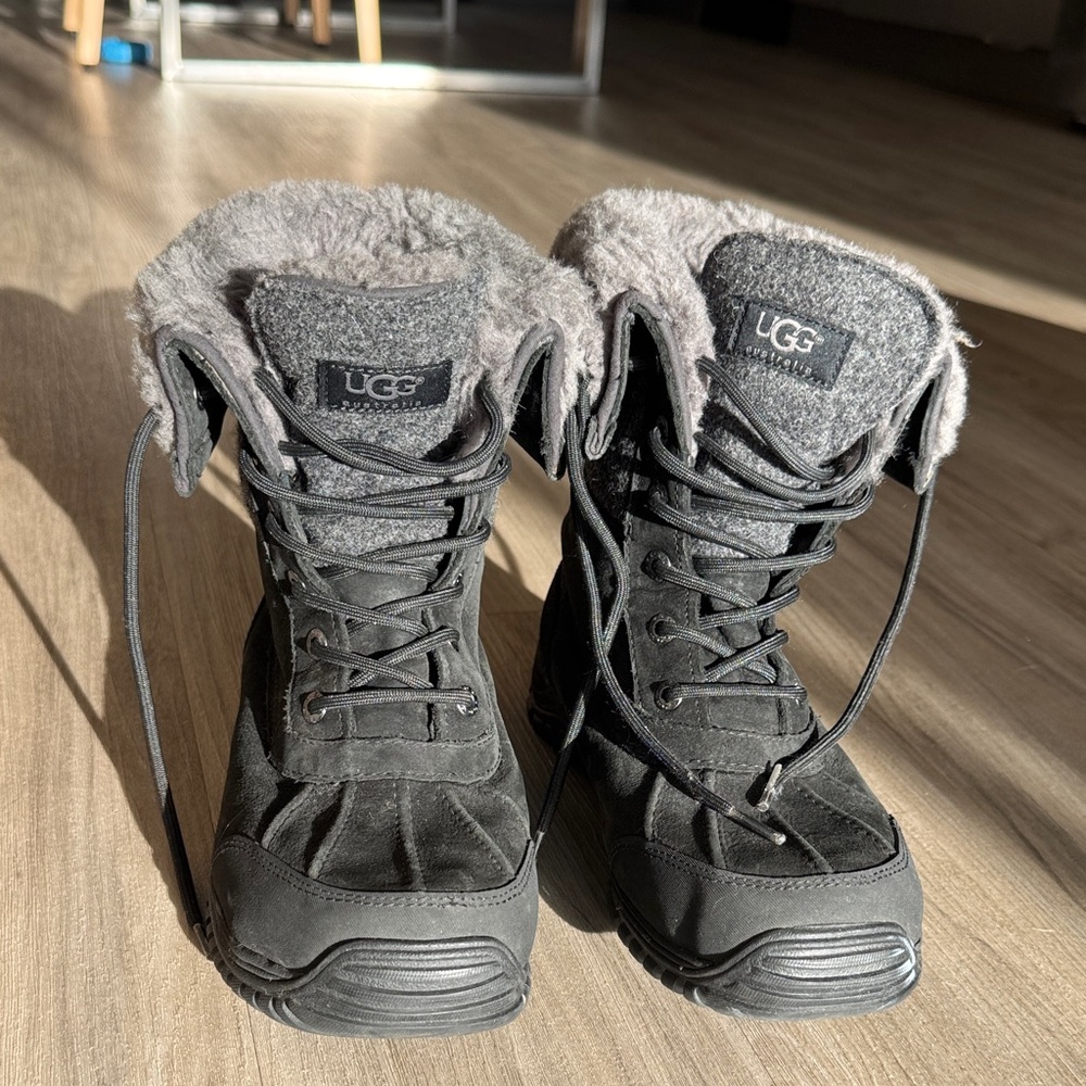 UGG Snow Boots with Plush Lining